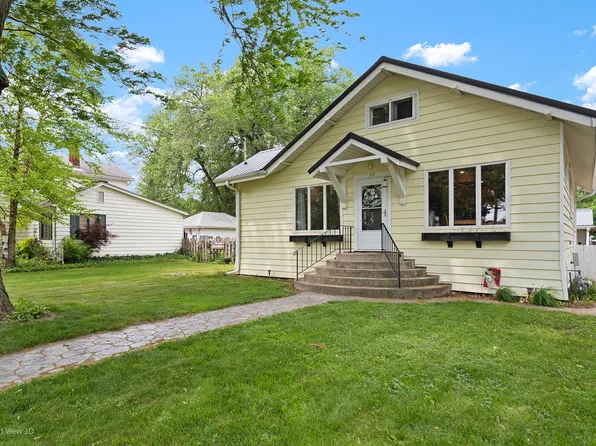 607 S Main St, Yorkville, IL 60560