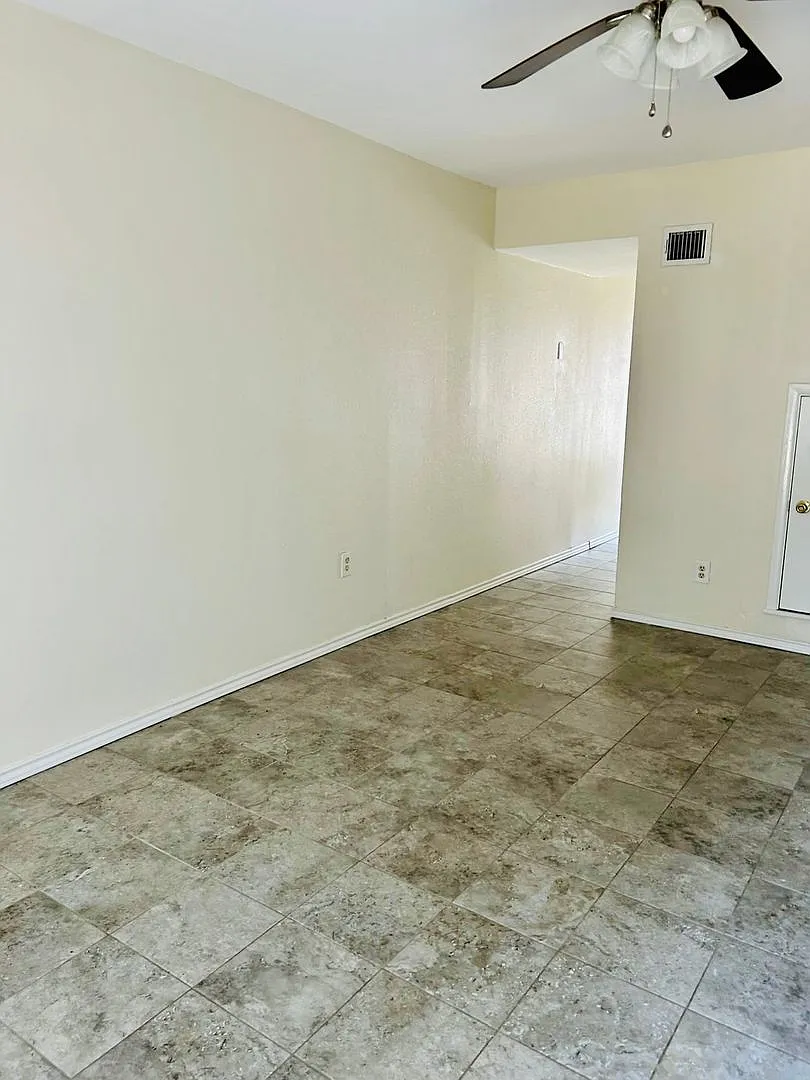 Mercedes Portfolio-630 S Missouri Ave — Photo 1
