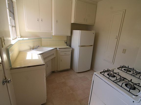 5th image of 9562 W Olympic Blvd #4