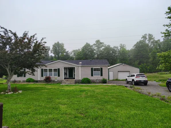 1104 Pointe Ln, Lafayette, TN 37083