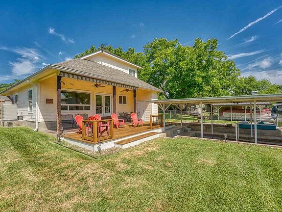 2nd image of 533 Circle Dr