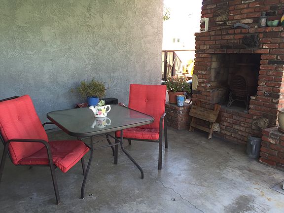 3rd image of 940 N Starcrest Dr