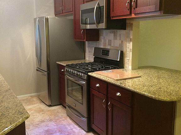 5th image of 4808 Gray Fox Dr
