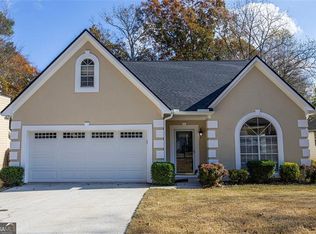 1024 Oakwood Chase Cir, Stone Mountain, GA 30083