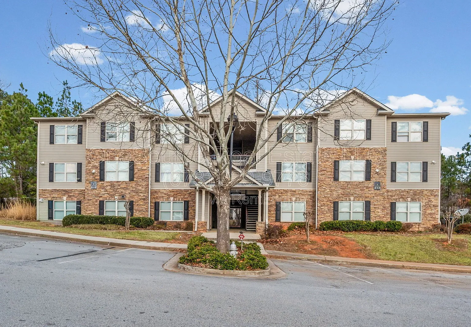 3 bed, 2.0 bath, 1232 sqft, $1,450 — Photo 2