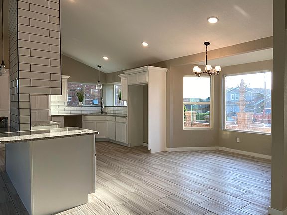 5th image of 1346 Vista Granada Dr