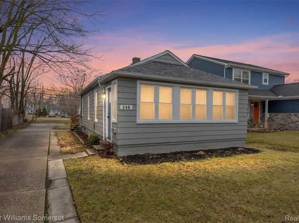 346 E Bernhard Ave, Hazel Park, MI 48030