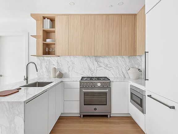 2nd image of 1019 Hancock St #3R