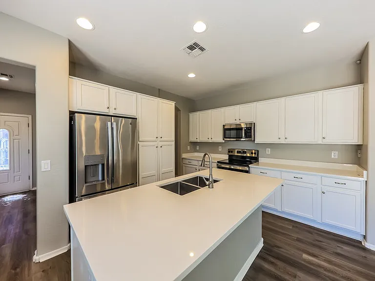 14180 W Country Gables Dr — Photo 8
