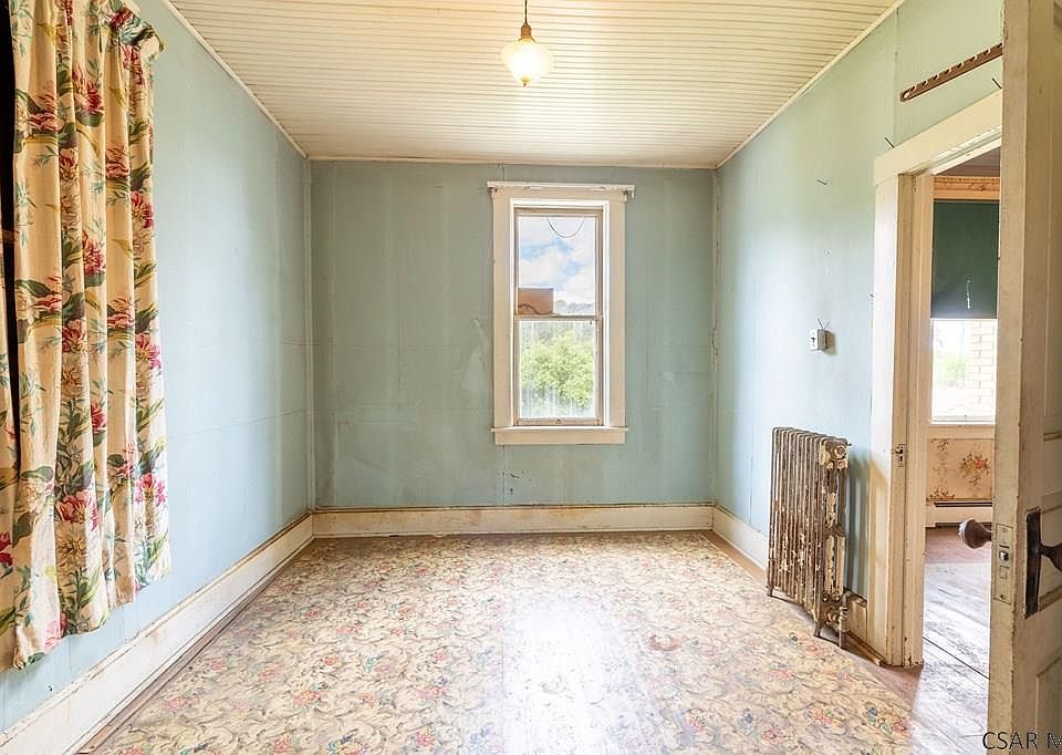 16th image of 133 Ham Rd