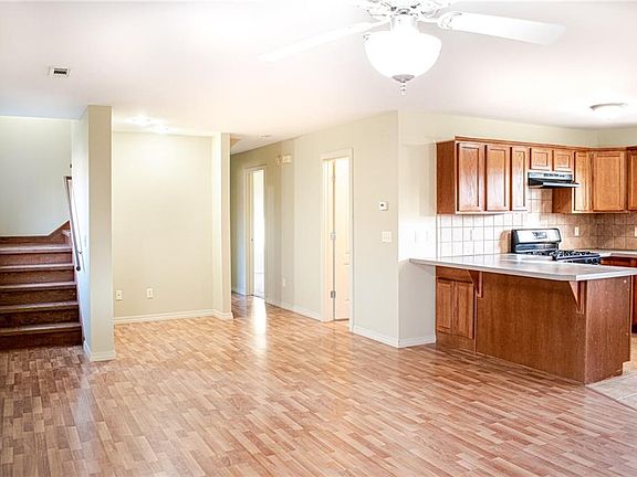 2nd image of 1524 W Janda Dr