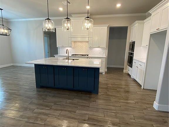 2nd image of 5115 Maroon Creek Dr