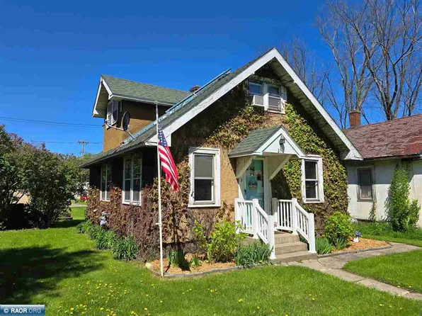 211 S 2nd St, Keewatin, MN 55753