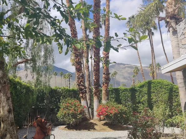 1592 S Calle Rolph, Palm Springs, CA 92264