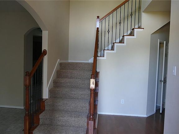 4th image of 14620 Logan Springs Dr