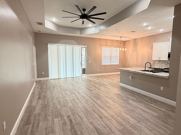 3rd image of 37026 Highland Bluff Cir