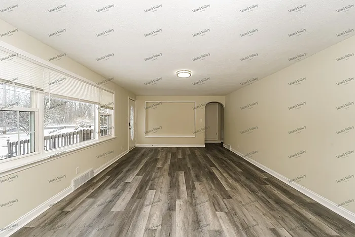 3463 Cottage Grove Rd — Photo 4