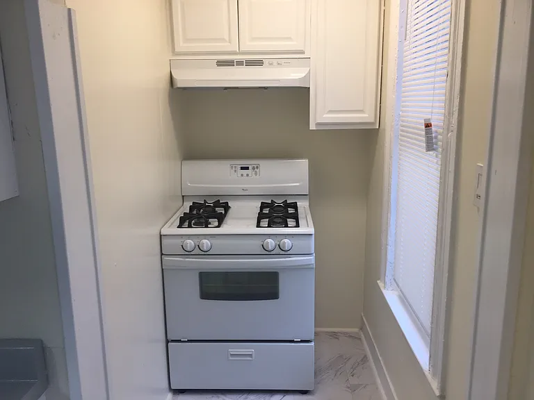 28 Cedar St #1 — Photo 25