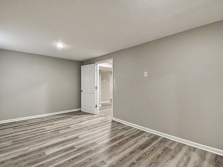 2515 Mullinix Rd — Photo 23
