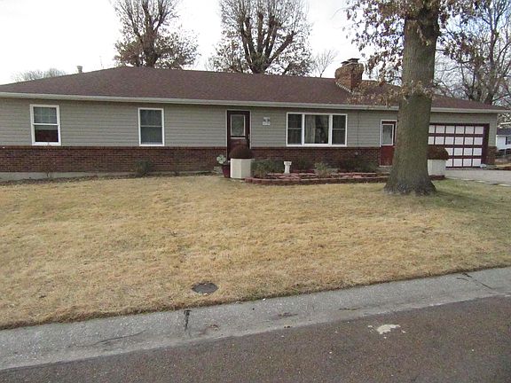 3rd image of 1119 Stonehaven Ave
