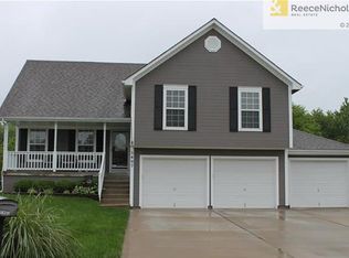 1407 Tyler Ct, Greenwood, MO 64034