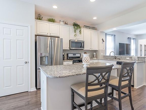 4th image of 15007 Pigeon Plum Ln