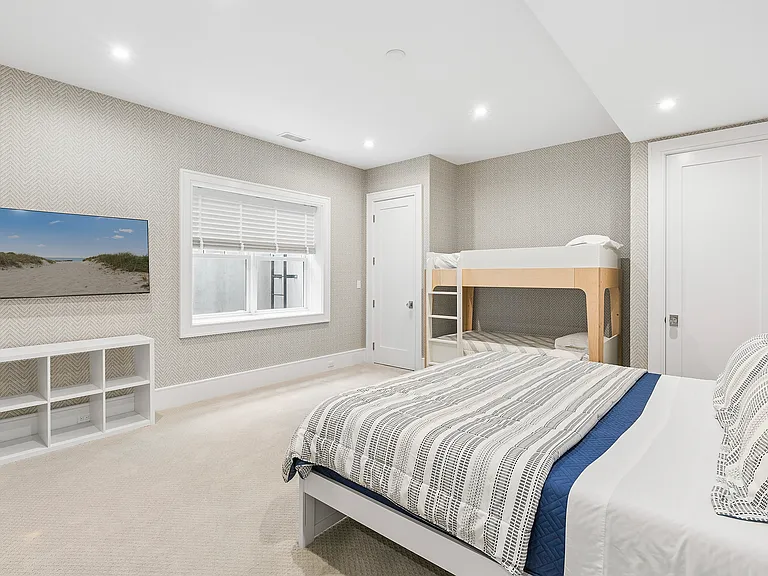 173 Ferry Rd — Photo 38