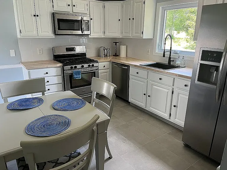 281 Merrick Rd — Photo 2