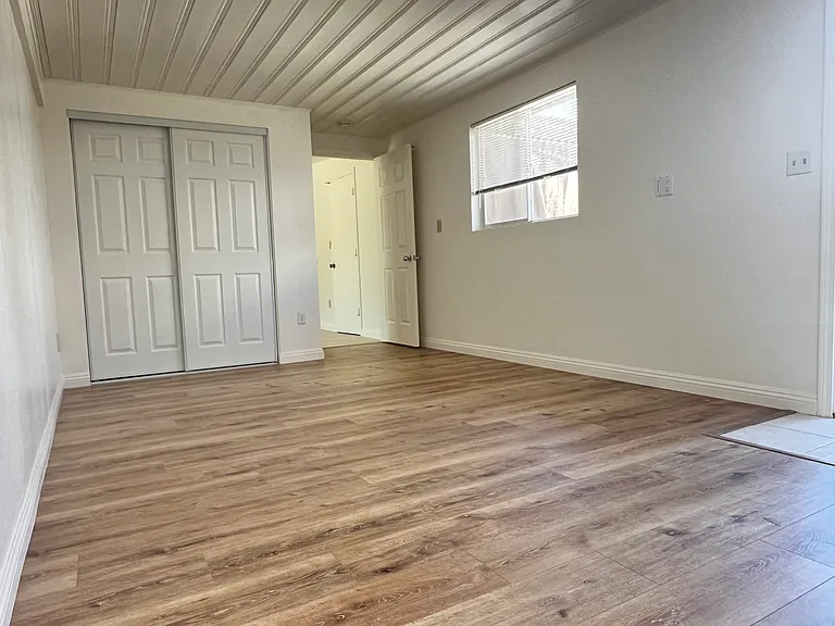 7432 Victoria Ave #A — Photo 10