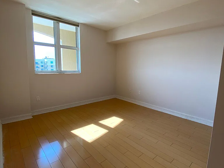 117 NW 42nd Ave #1604 — Photo 11