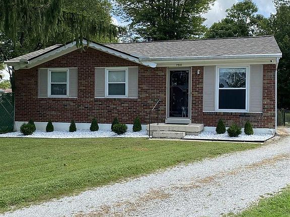 3rd image of 7501 Edenroc Ln