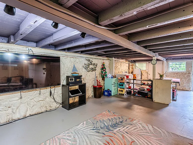 3665 Tantalus Dr — Photo 14