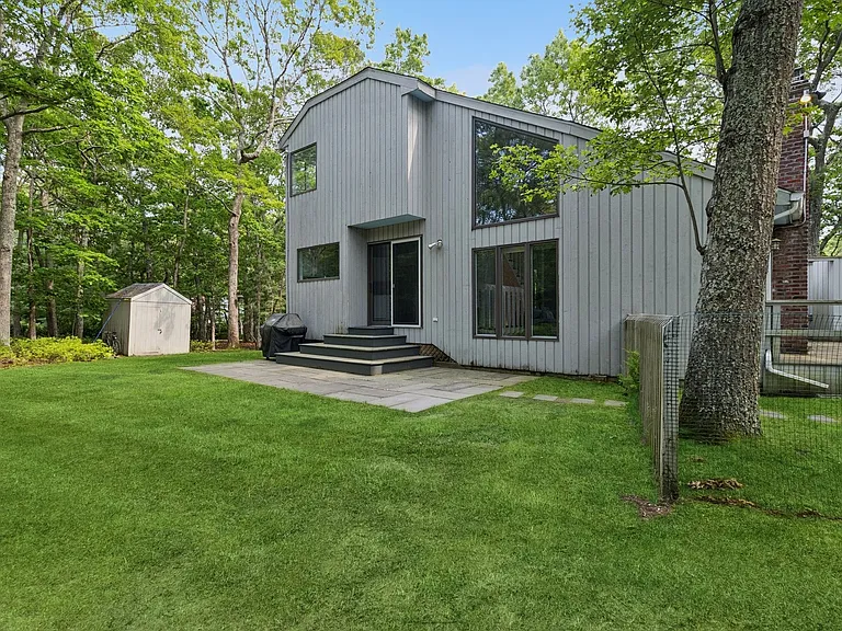 31 Montauk Ave — Photo 31