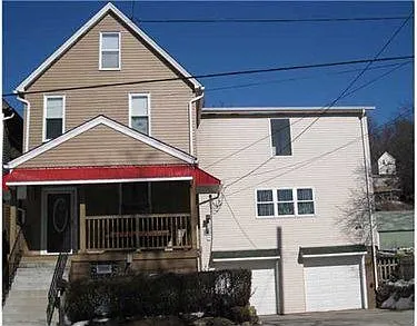 504 9th St photo 1