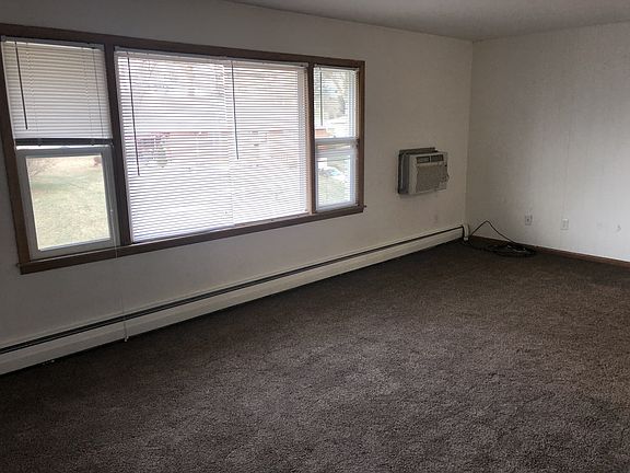 5th image of 1730 Bristol Dr APT 5