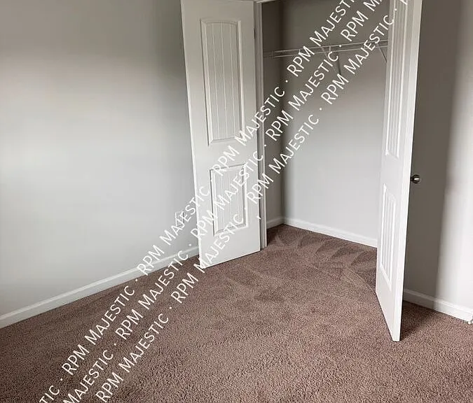 925 Lakehaven Ln — Photo 14