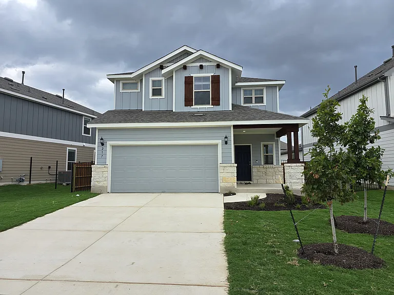 217 Redonda Dr — Photo 2