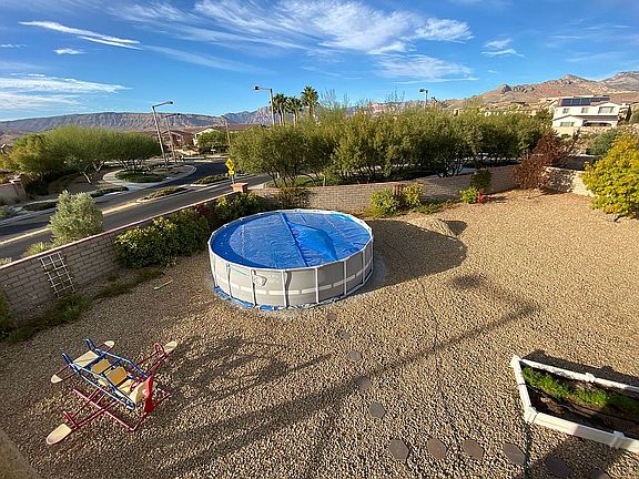 3rd image of 12155 Kite Hill Ln