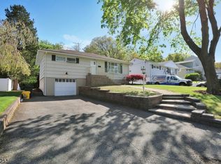 31 Winding Way, Cedar Grove, NJ 07009