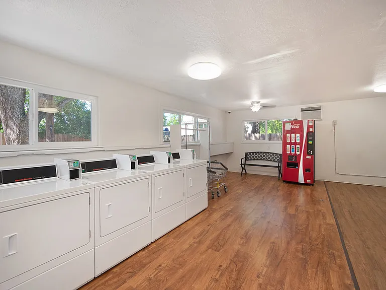 Autumn Woods Apartment Homes — Photo 16