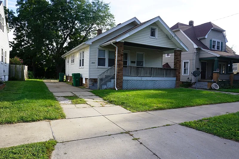 1320 W Gift Ave photo 1