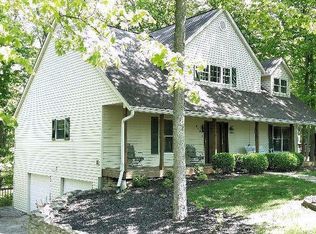 860 Walnut Ridge Trl, Lawrenceburg, IN 47025