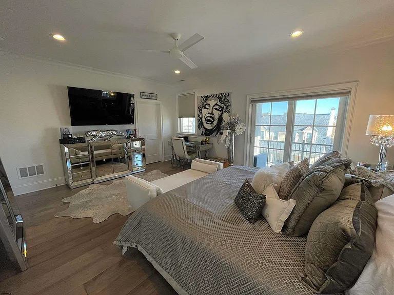 102 S Essex Ave #JUNE BEACH BLOCK — Photo 28
