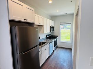 169 Boston Post Rd #3, Waterford, CT 06385
