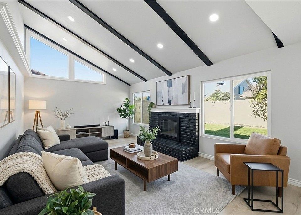 1st image of 5191 Bridgewood Dr