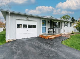 7868 Lancewood Dr, Liverpool, NY 13090