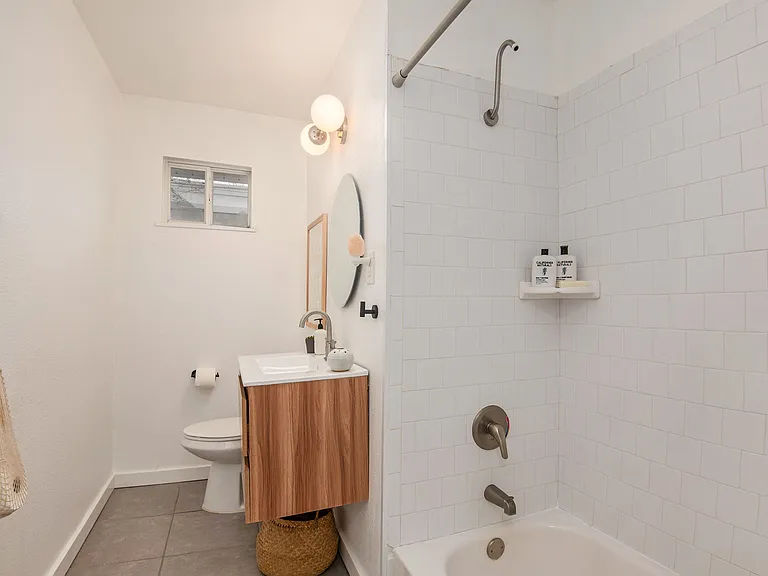 Kenley St — Photo 11