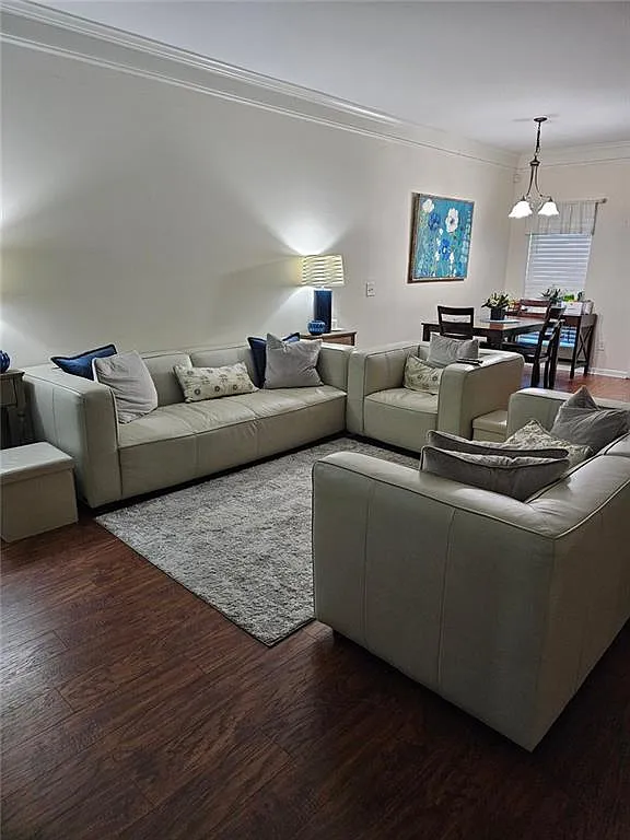 1 bed, 1.5 bath, 1610 sqft, $800 — Photo 3