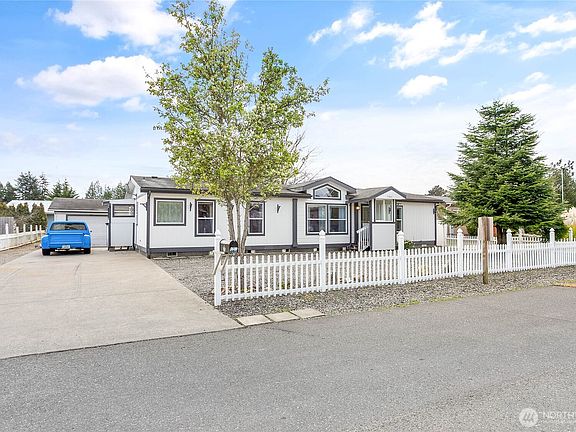 2nd image of 5589 Bay Ridge Drive