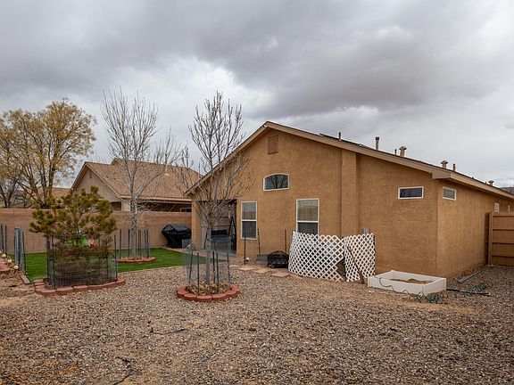 5th image of 424 Peaceful Meadows Dr NE